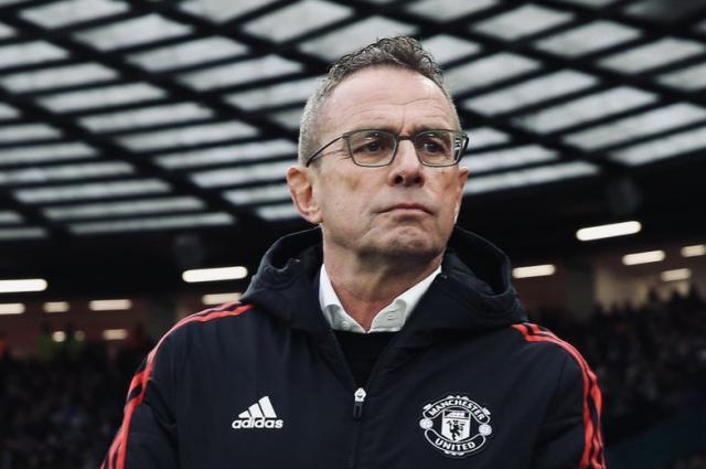 开云官方网站-朗尼克：球队表现很出色 C罗无球时的努力值得致敬